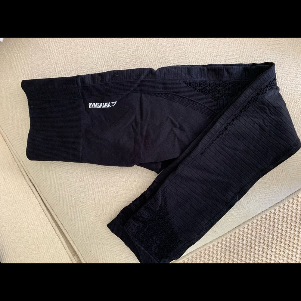 Black Gymshark leggings